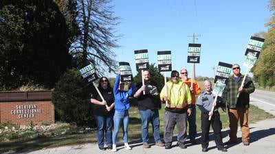 Sheridan Correctional Center workers join statewide picket in hope of enhanced worker safety, staffing 