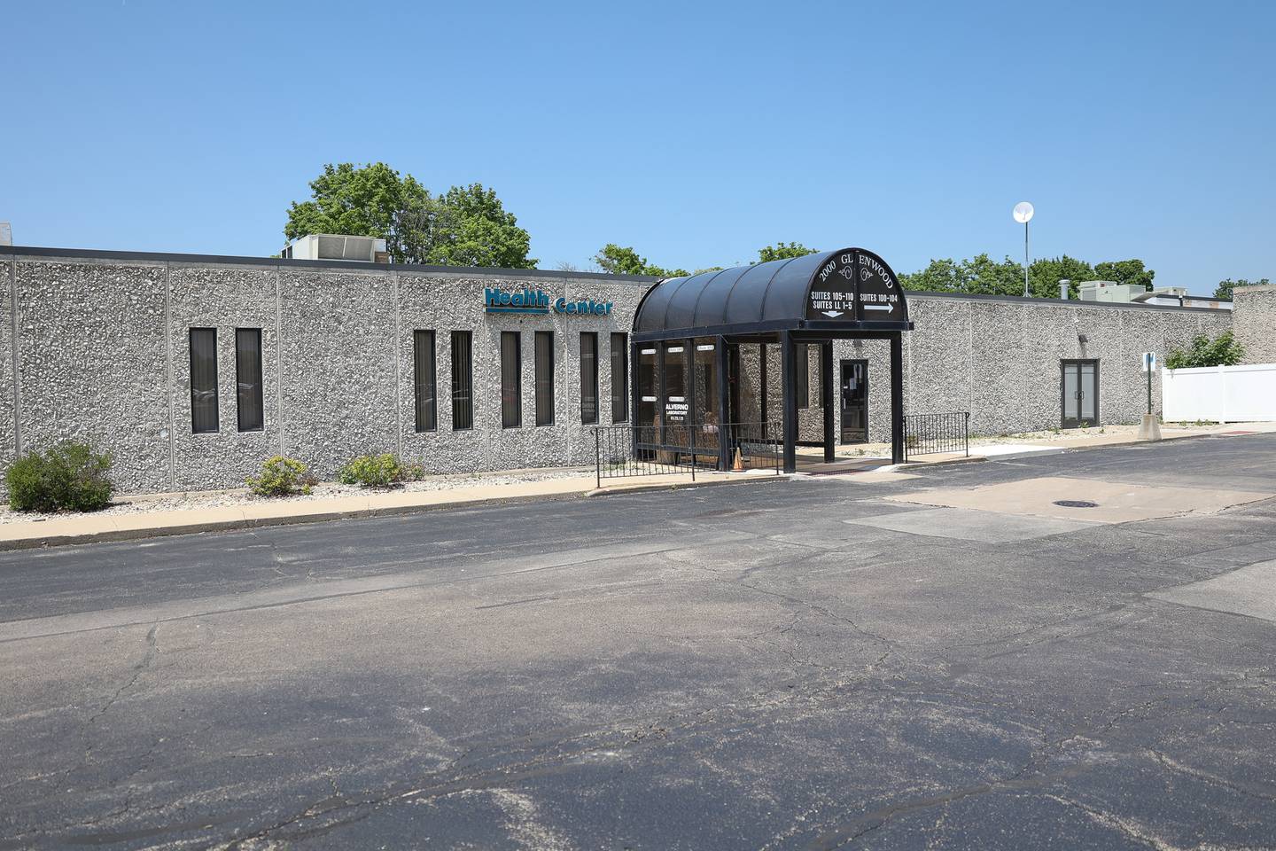 Trinity Services, Inc. recently purchase the 2000 Glenwood building and opened The Living Room in Joliet, located in Suites LL 1-5, providing mental health crisis support and services.