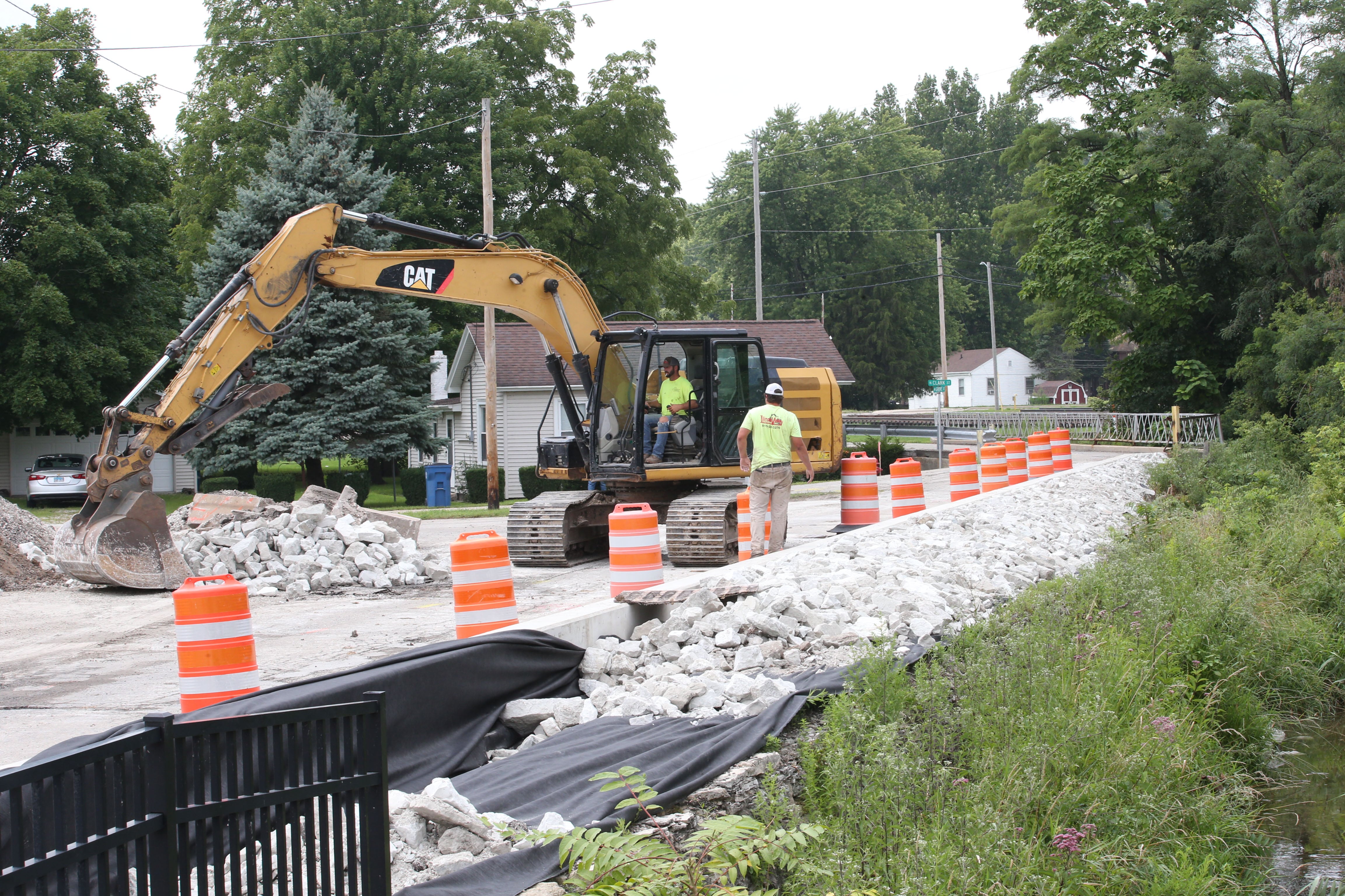 Utica retail plaza work underway