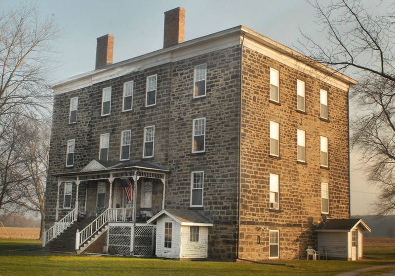 Built in 1852 just east of Utica on Dee Bennett Road as a health resort, the Halfway House looms several stories high on prairie land along the north shore of the Illinois River. The building was named to the National Register of Historical Places in 1986.