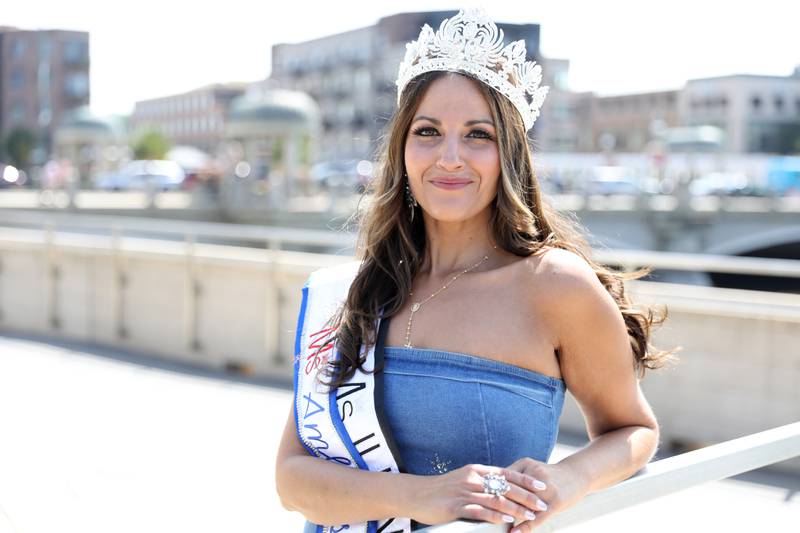 Carmen Santiago-Keenon is a St. Charles resident, public speaker, advocate and business woman who now holds the title of Ms. Illinois Universe Ambassador USA.