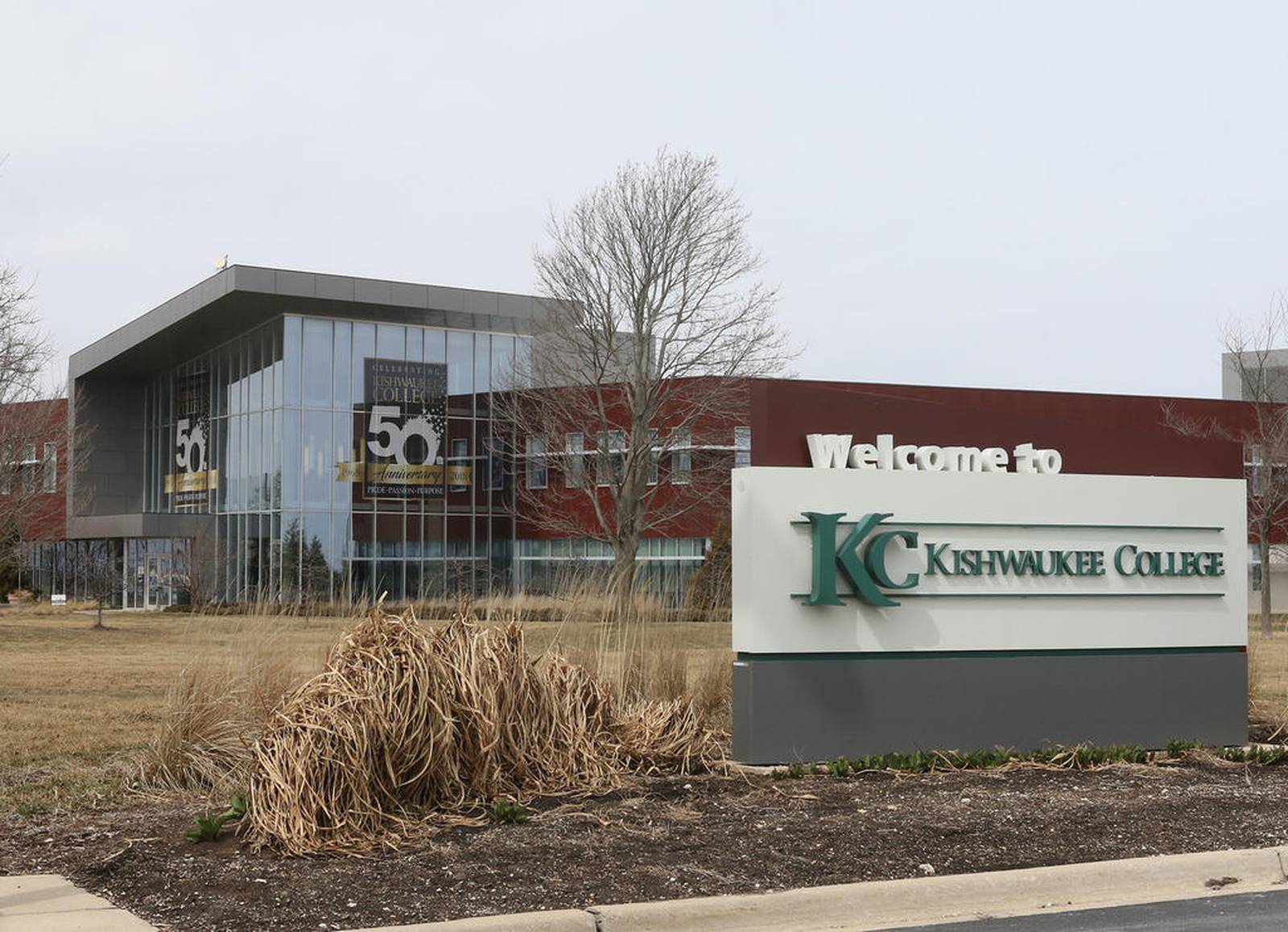 Kishwaukee College trustees approve president contract extension – Shaw