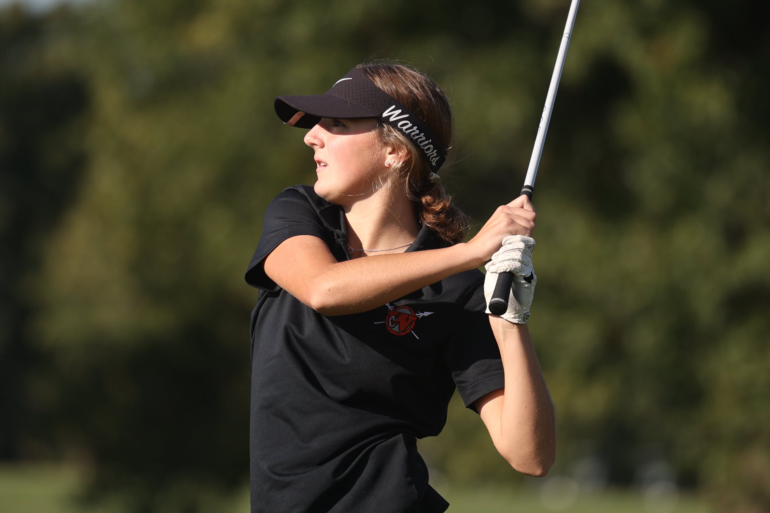 Lincoln-Way West’s Peyton White tees off in the 2022 Class 2A Girls Golf Joliet Township Regional.