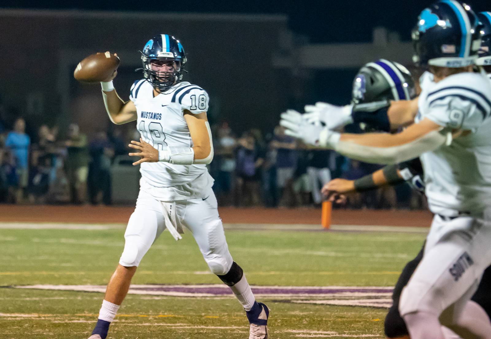 Photos: Downers Grove South vs. Downers Grove North Football – Shaw Local