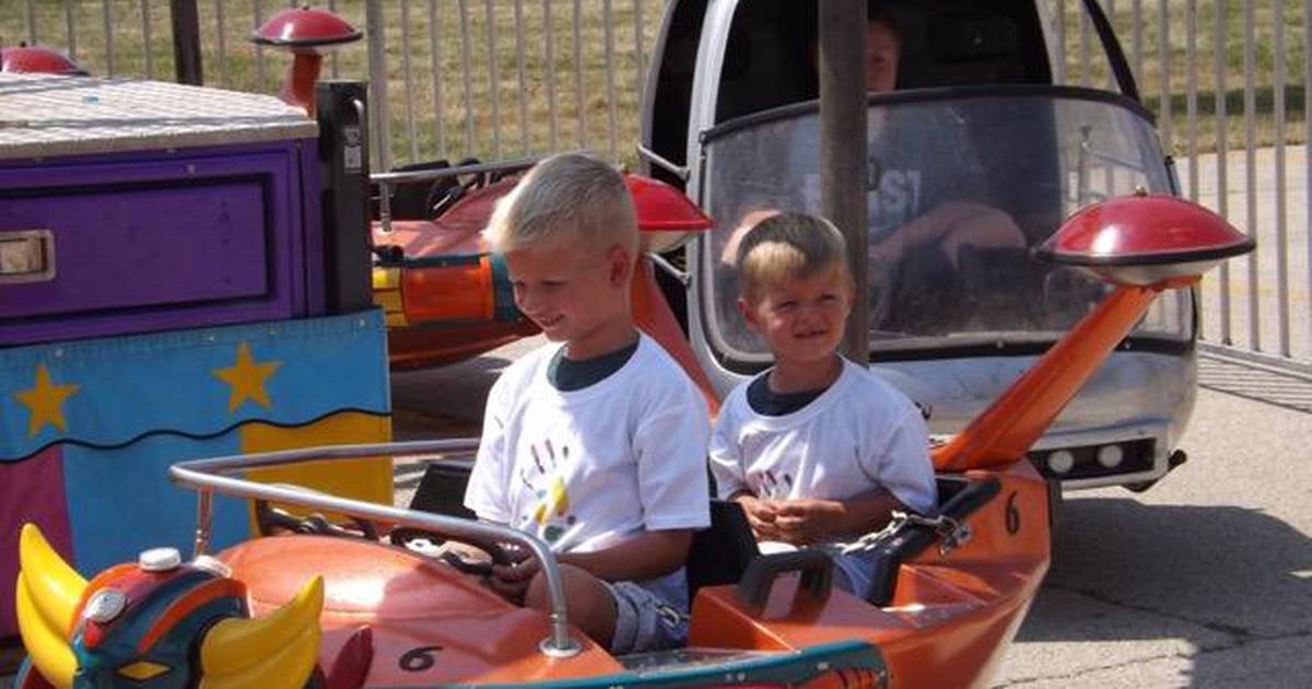 Residents flock to Shorewood fest despite heat Shaw Local