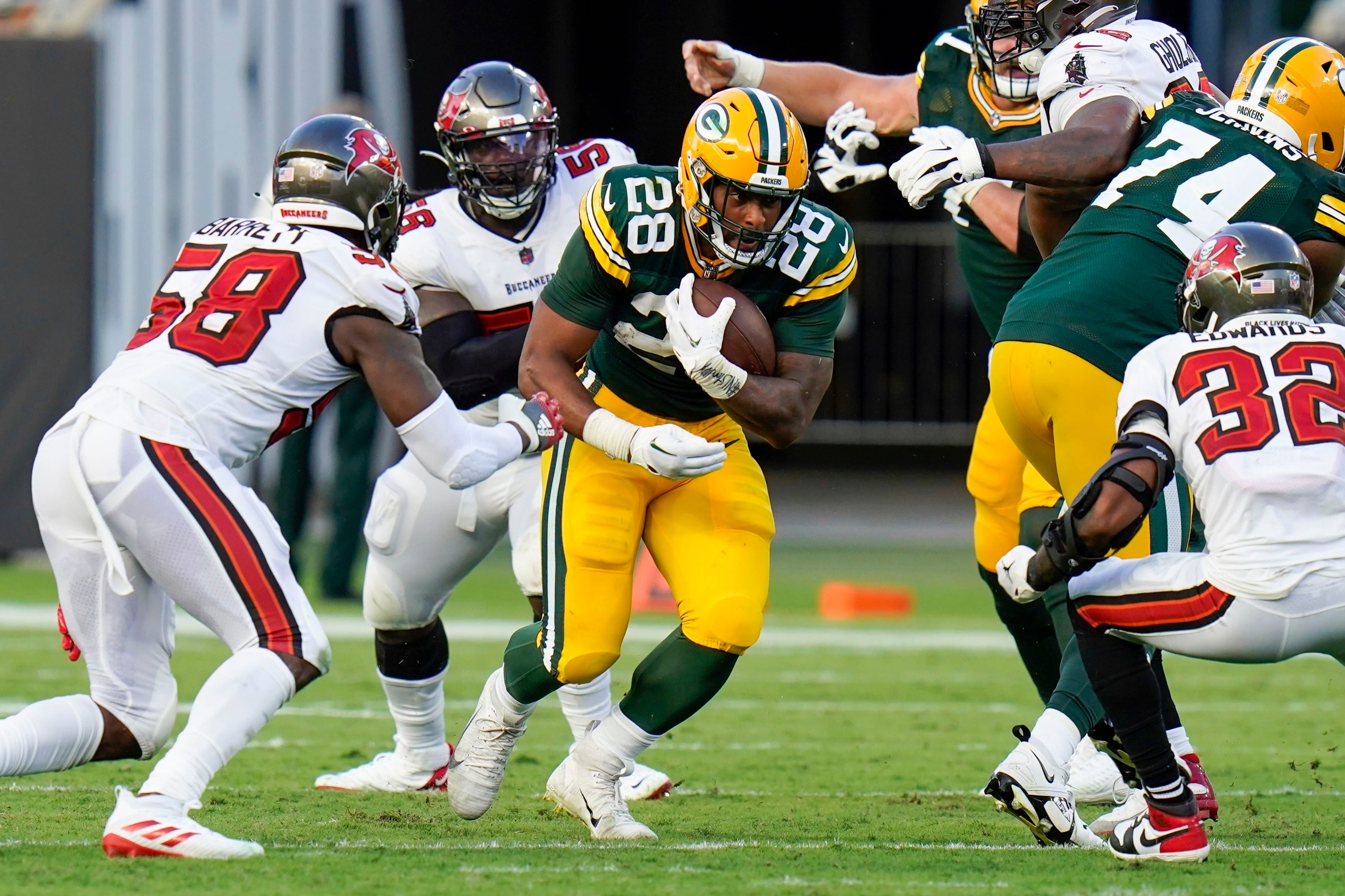 AJ Dillon rushing yards prop, touchdown prop for Sunday's Packers vs. New  York Giants game in London – Shaw Local