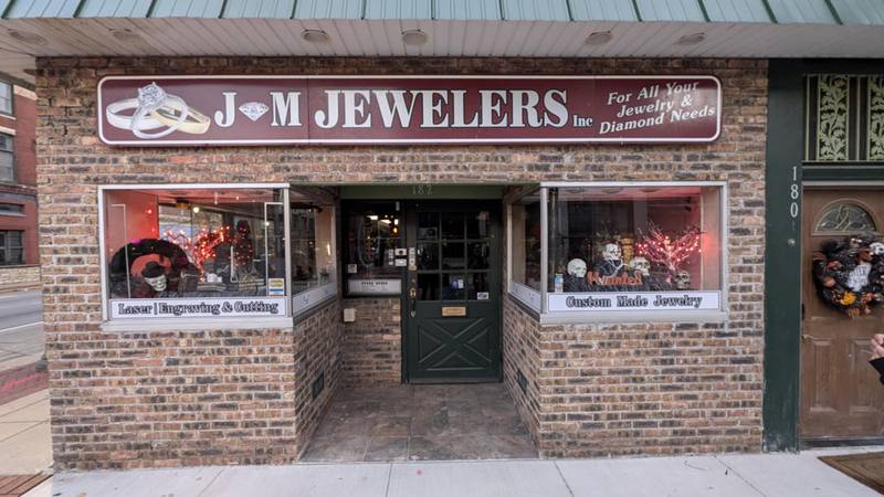 J&M Jewelers Inc. received an honorable mention in the Joliet City Center Partnership’s 3rd Annual Disguise Downtown Decorating Contest.