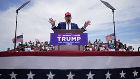 Trump complains about his teleprompters at a scorching Las Vegas rally