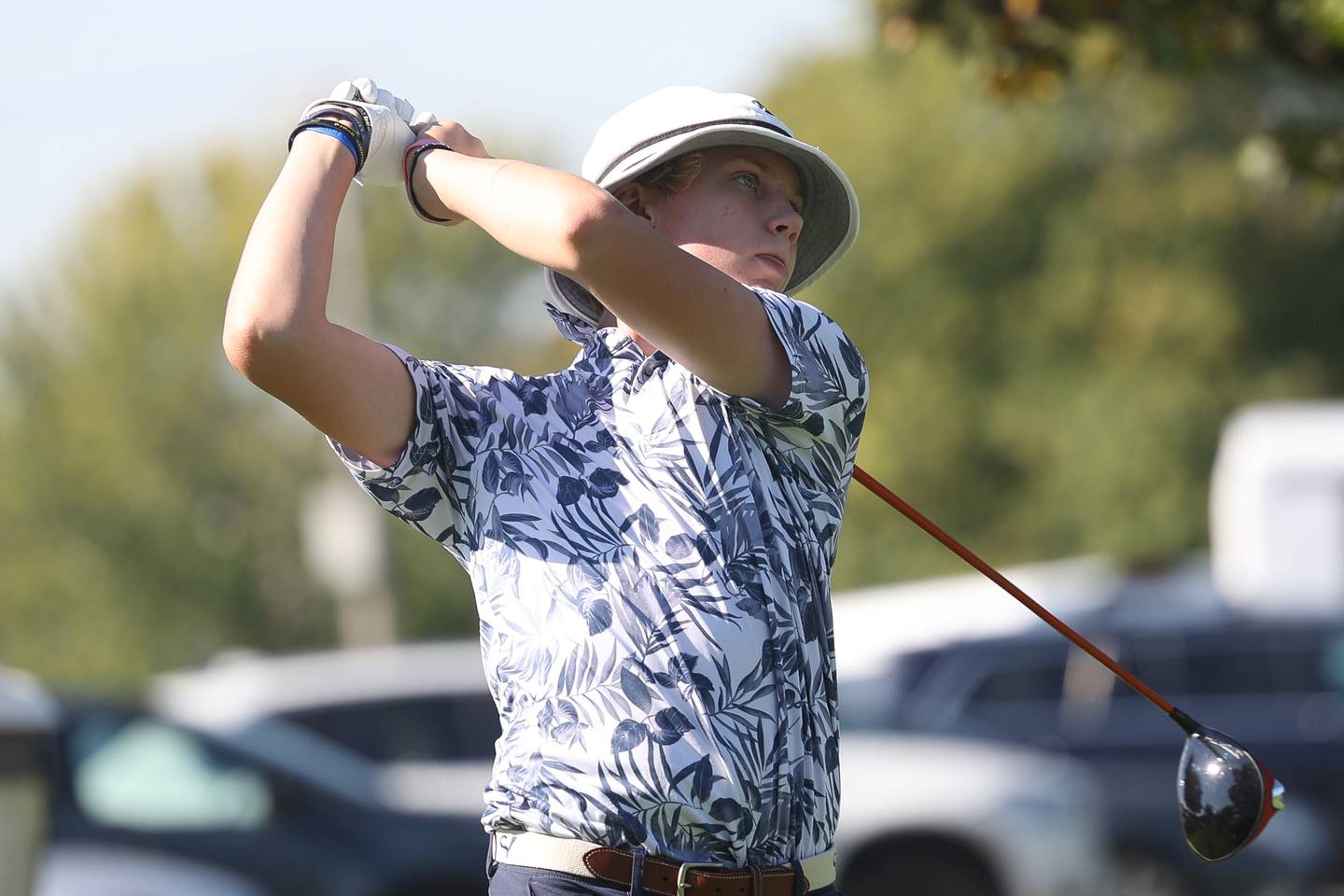 Lemont’s Joey Scott tees off the hole 1 in the Class 2A Lemont Golf Sectional at Wedgewood Golf Course in Plainfield on Monday, Oct. 2, 2023.