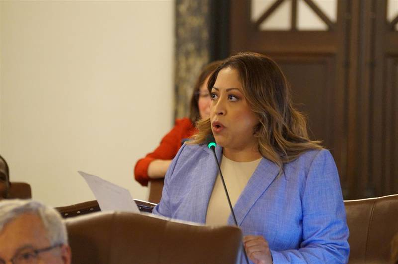 Sen. Celina Villanueva, D-Chicago, speaks on the Senate floor in favor of her bill to ban authorities in Illinois from aiding another state’s investigation of people coming to the state for reproductive health care