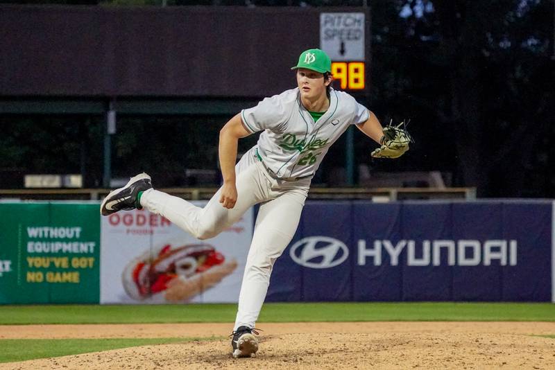 York's Ryan Sloan (26) delivers a 98 mile an hour pitch against McHenry during a class 4A Kane County supersectional baseball game at Northwestern Medicine Field in Geneva on Monday, June 3, 2024.