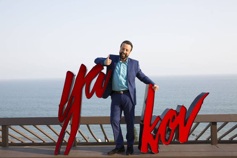 Legendary comedian Yakov Smirnoff will bring his hilarious show to The Dixon Historic Theatre on Friday, April 5, 2024.