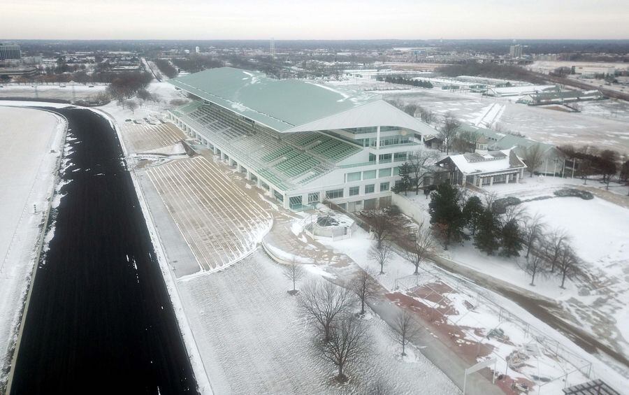 Chicago Bears say they are trying to buy Arlington Park