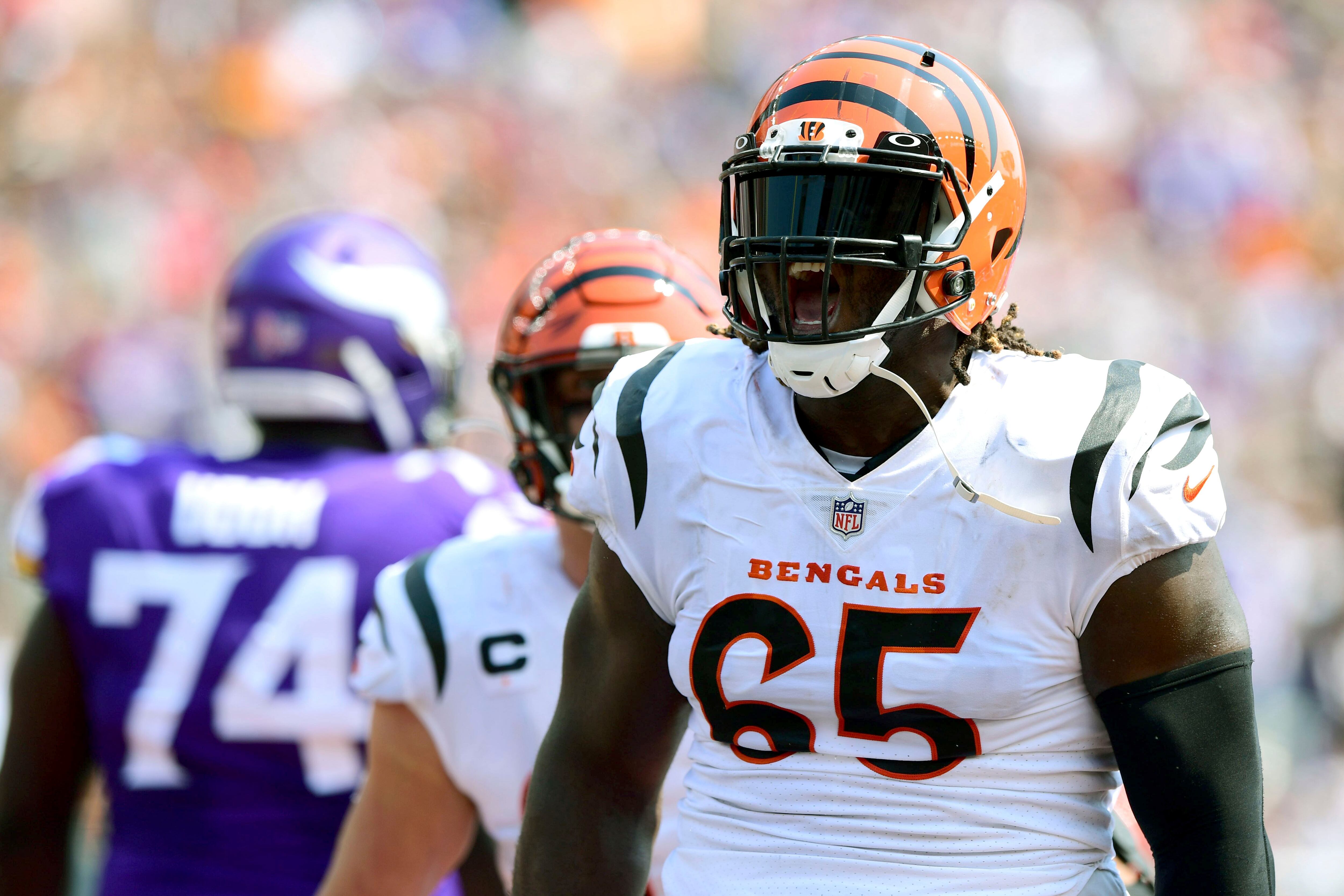 Cincinnati Bengals lose starting DT Larry Ogunjobi for rest of playoffs -  ESPN