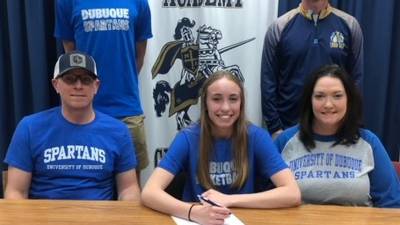 College signing: Marquette’s Lilly Craig ready to hoop for the University of Dubuque