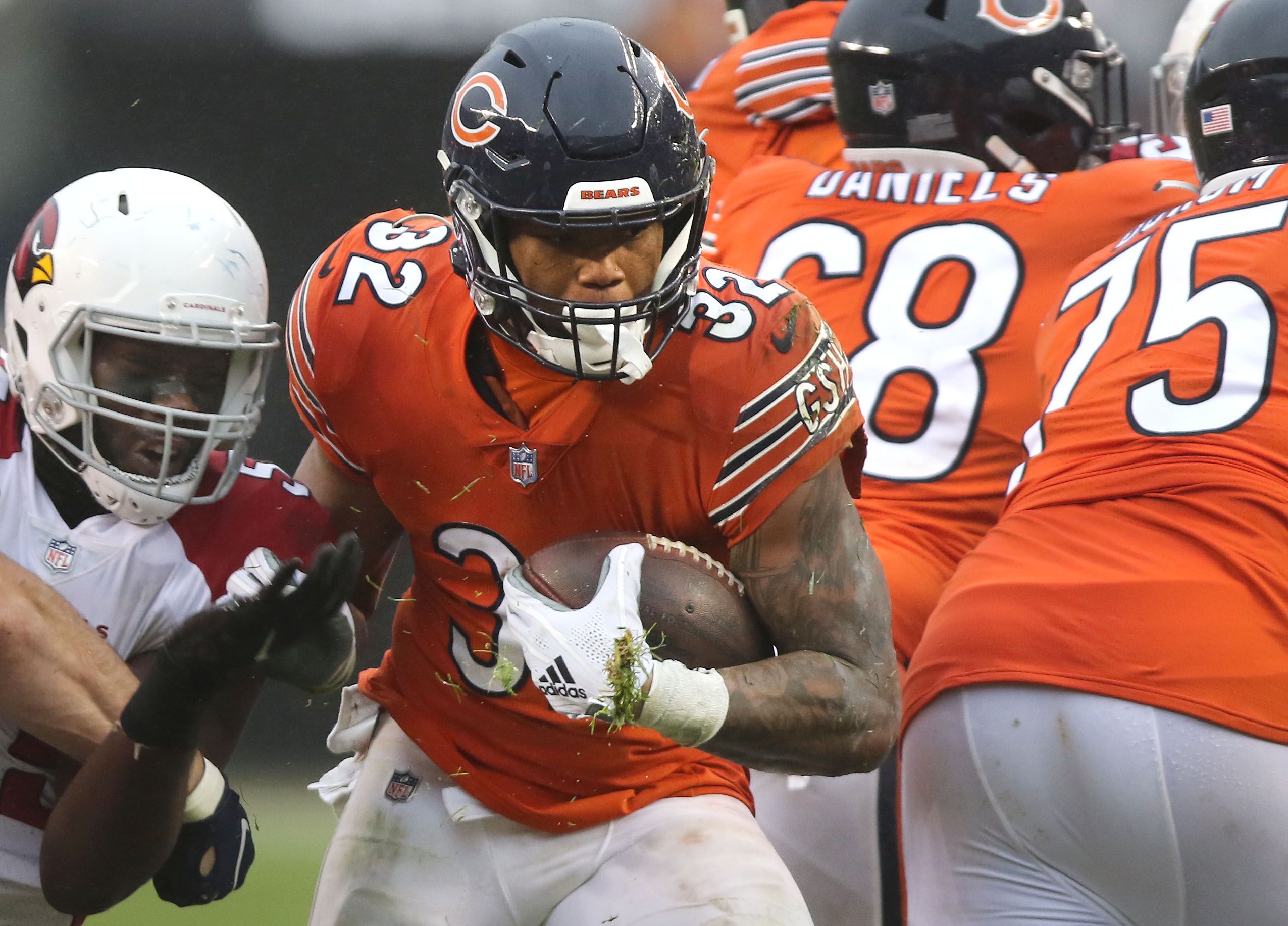 Bears RB Khalil Herbert has career day after David Montgomery's exit -  Chicago Sun-Times