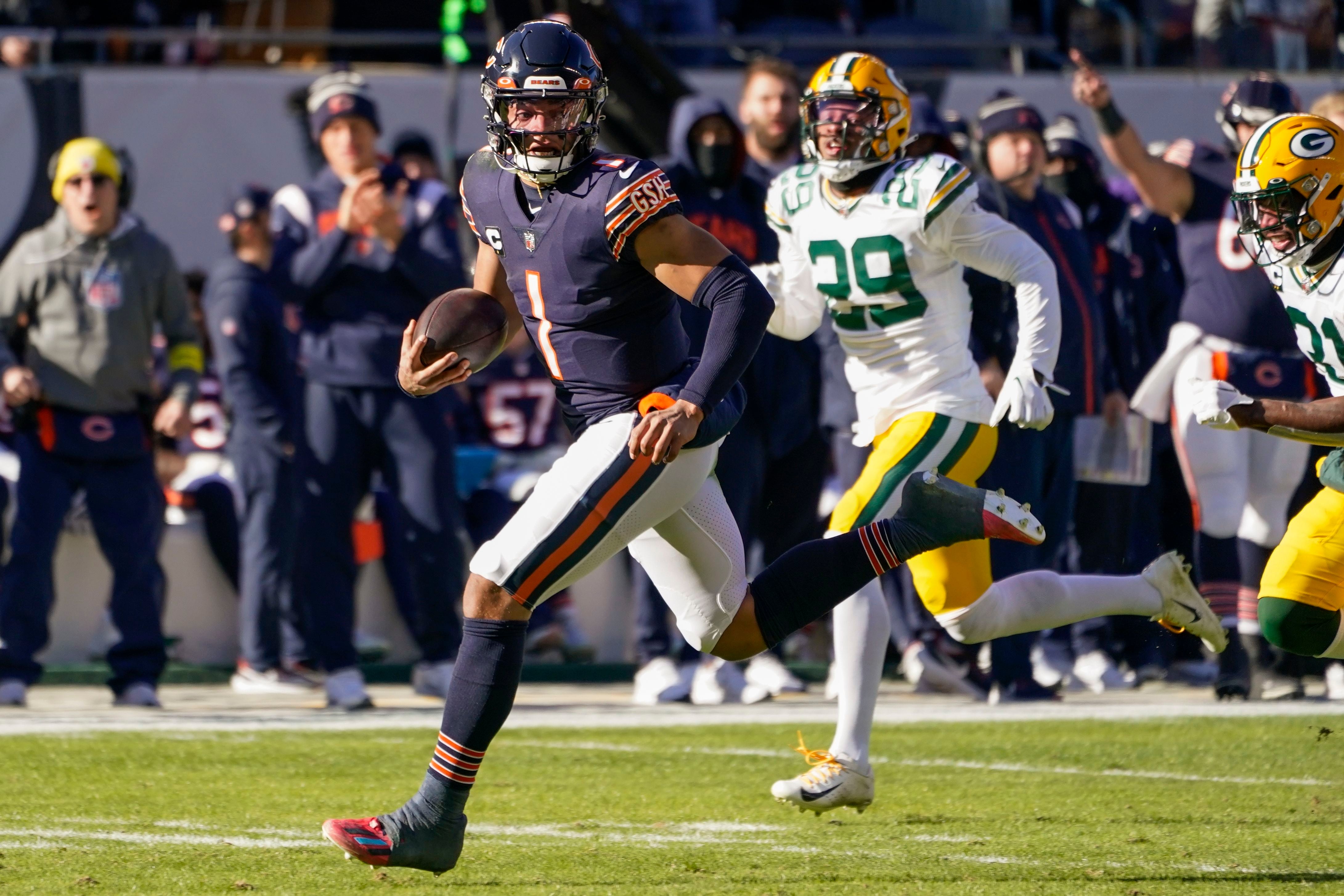 Bears RB David Montgomery: Packers' 'home-field advantage' cost QB Justin  Fields TD - Chicago Sun-Times