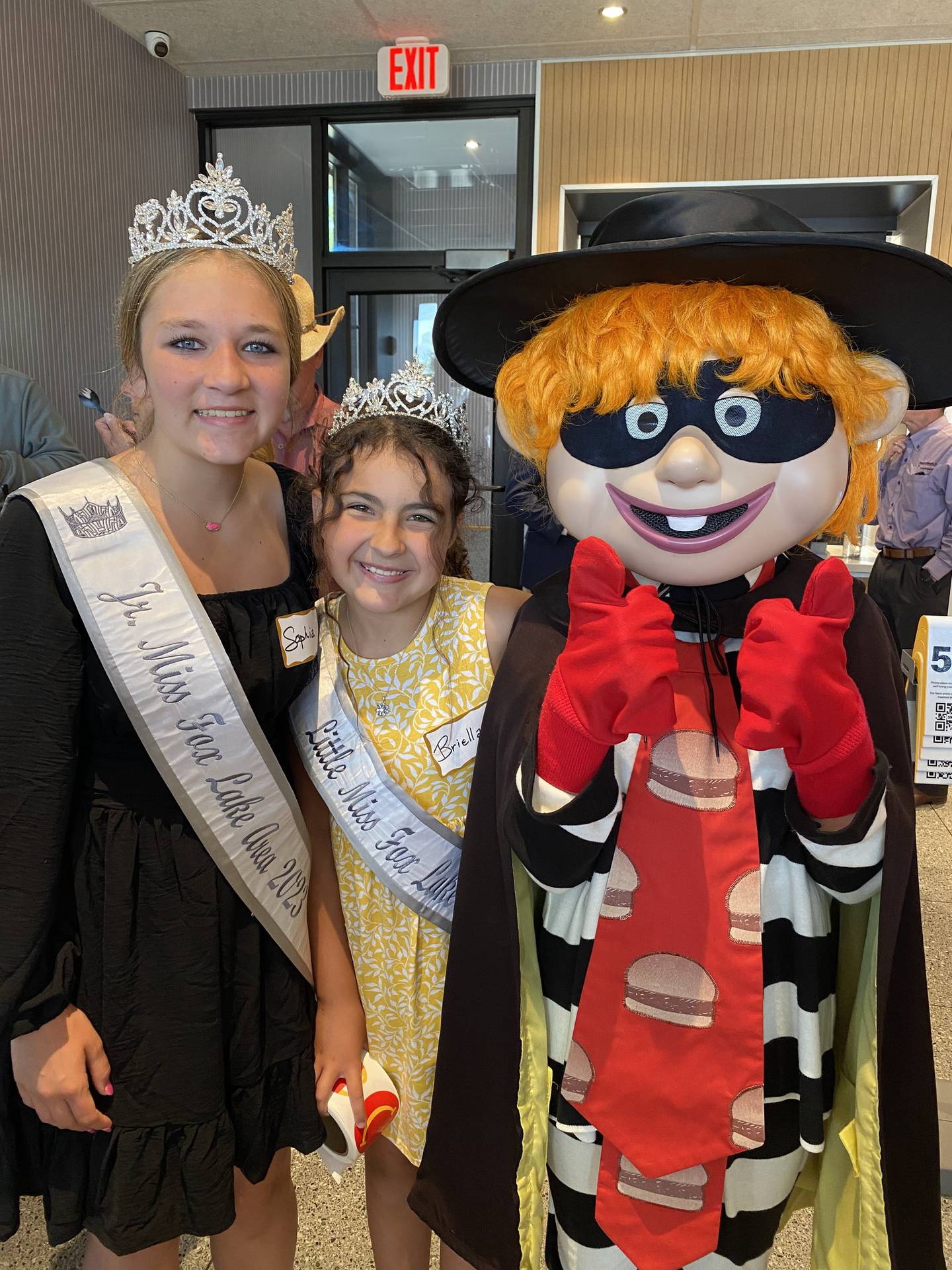 Fox Lake Queens Sophia and Briella with Hamburglar at the reopening celebrate at the Fox Lake McDonald's.