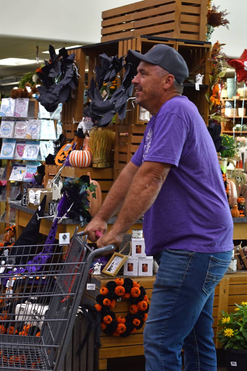 Hometown Hero finalist and Mendota community member Matt Ramer prepares for his two-minute Peru HyVee shopping spree. Ramer was the surprise second grand prize winner.