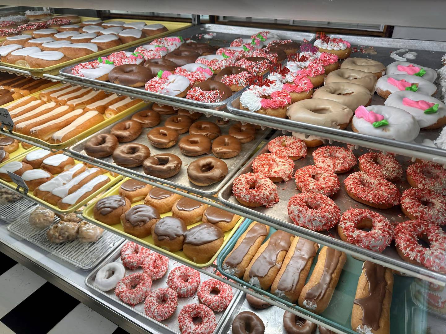 Steve's Bakery has locations in Ottawa and Streator.