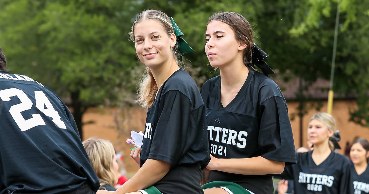 Photos Glenbard West celebrates Shaw Local