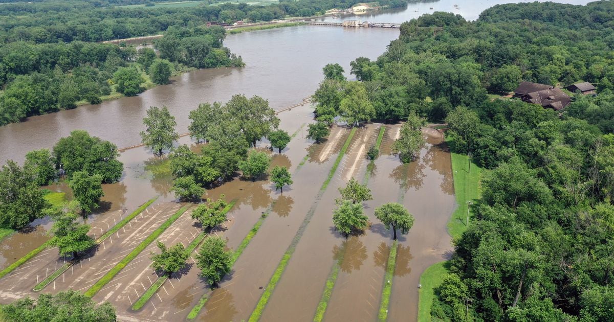 Photos Rains cause flooding on the Illinois River near Starved Rock