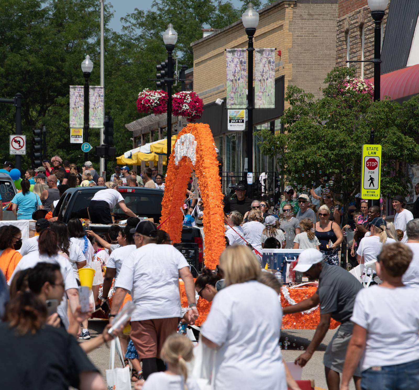 Photos Fiesta Days parade in McHenry Shaw Local