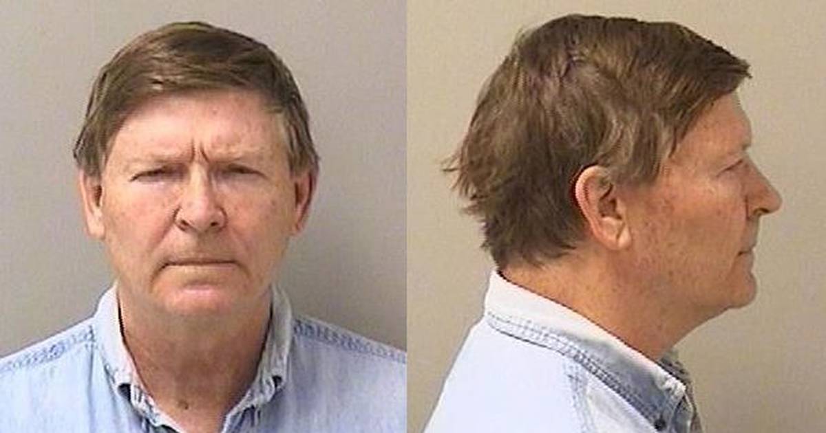 Former Kane Circuit Clerk Tom Hartwell indicted on 19 felony charges – Shaw  Local