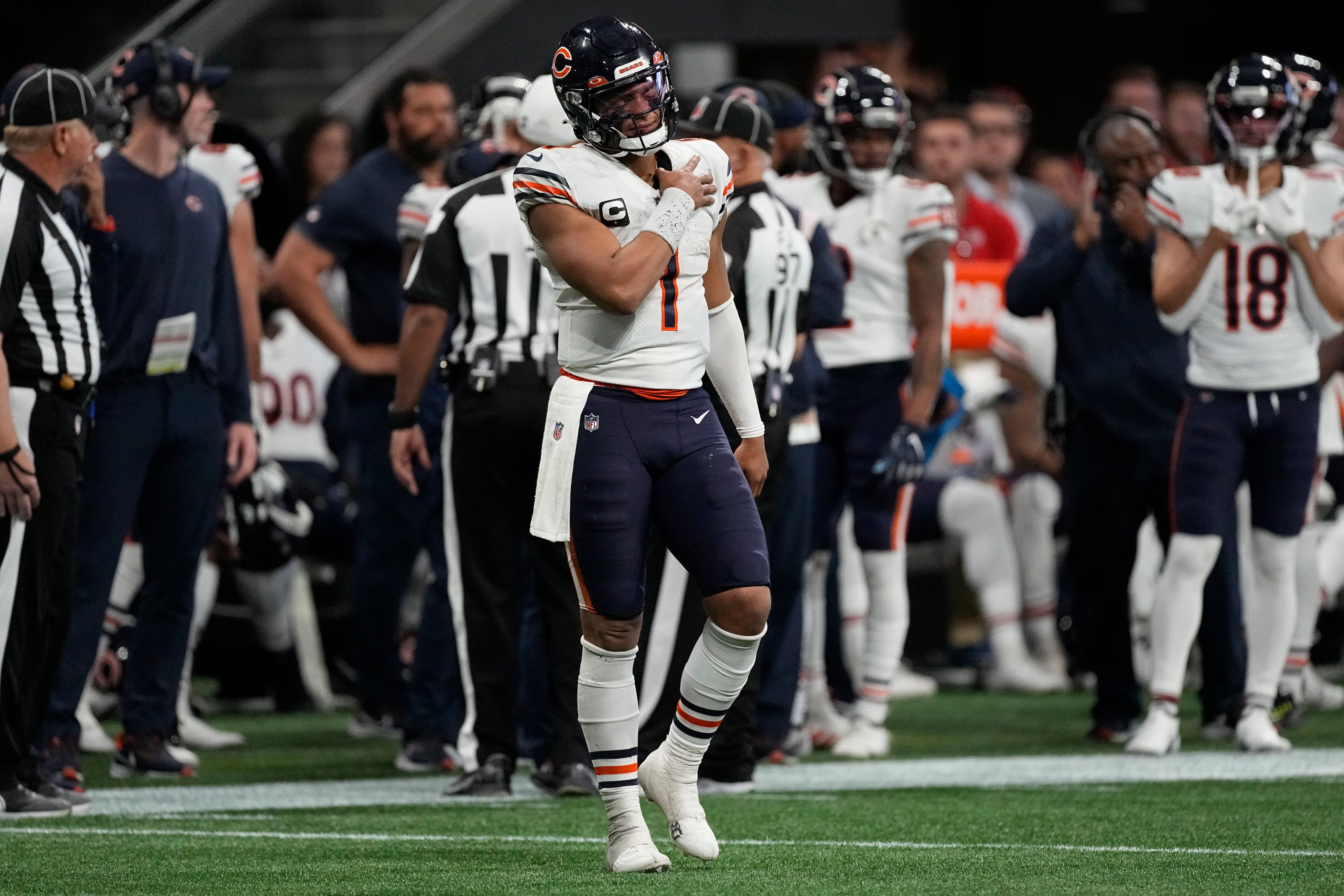 Bears QB Fields has X-rays on left shoulder following loss