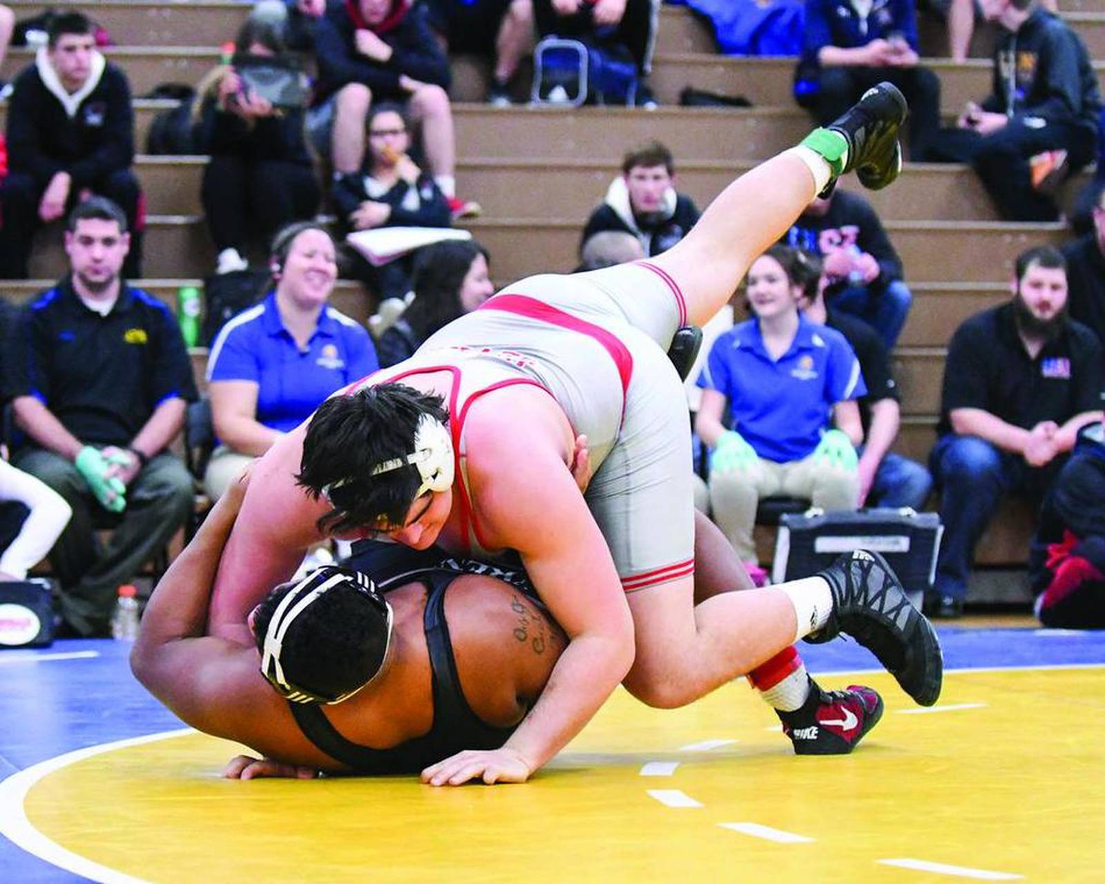 High school wrestling Hinsdale Central's Ivanisevic wins first