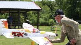 Photos: Deer Park RC Flyers Club flies at Matthiessen State Park