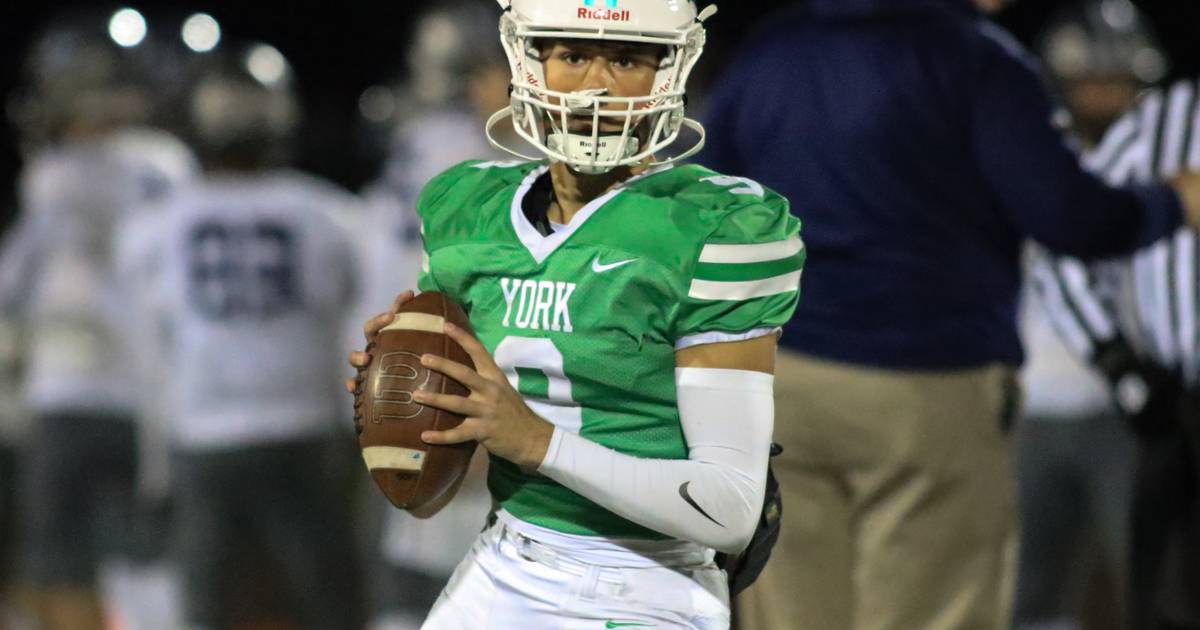 H.S. FOOTBALL: Geneseo/Mt. Morris keeps their playoff hopes alive with 34-8  victory over York/Pavilion., Sports