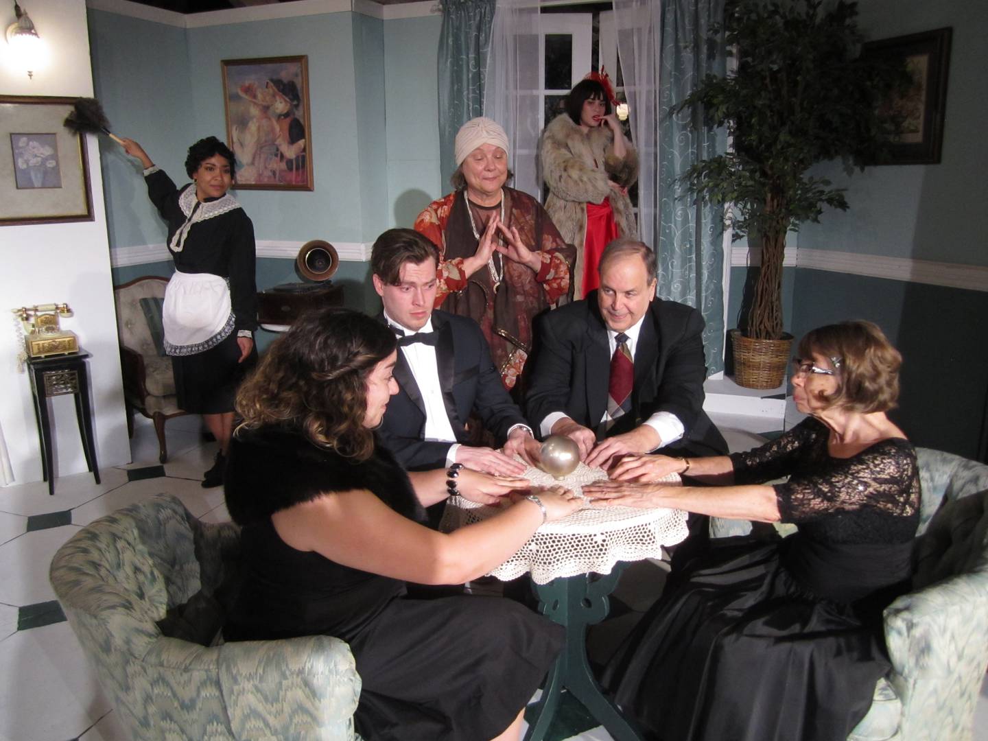 Albright Theatre Company of Batavia stages "Blithe Spirit."