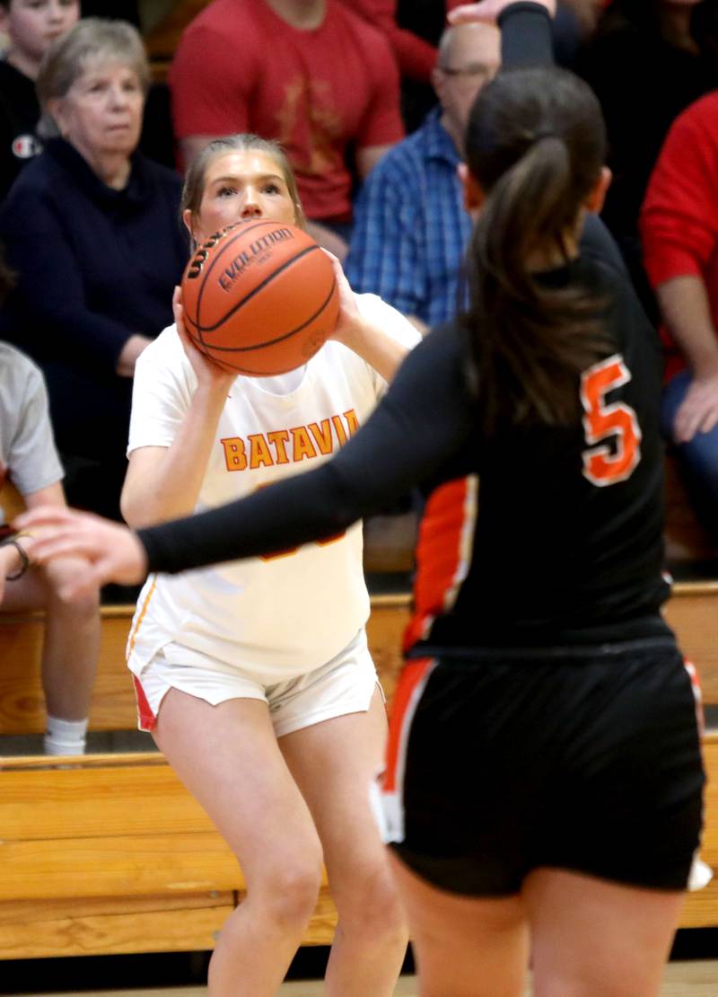 Batavia’s Natalie Warner shoots the ball during a Class 4A Batavia Sectional semifinal game against St. Charles East on Tuesday, Feb. 20, 2024.