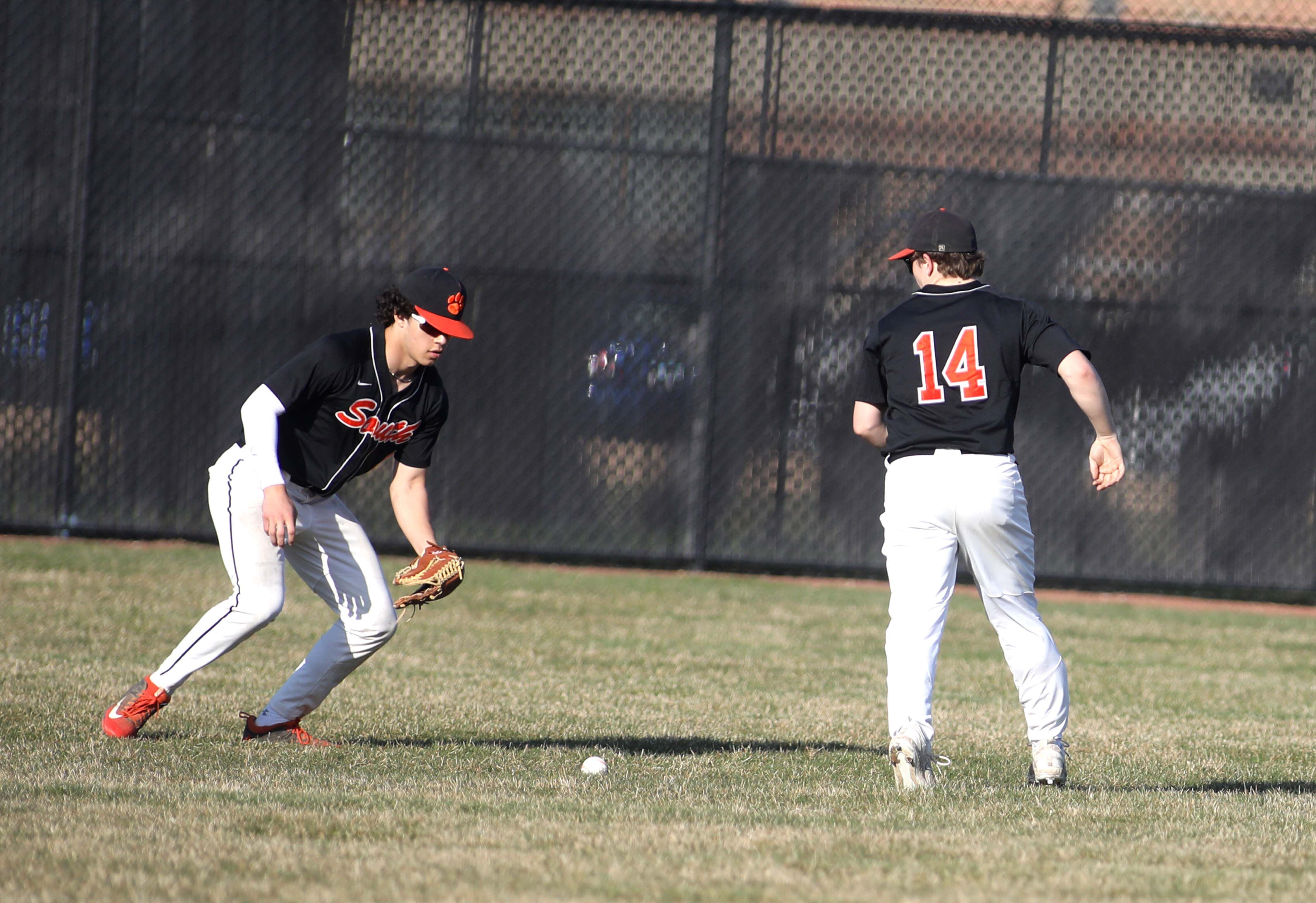 Baseball: Anthony Estrada, St. Charles North blow past Wheaton Warrenville  South – Shaw Local