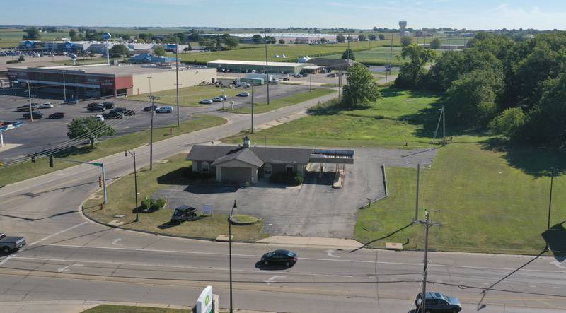 An aerial view of the former Midland Bank on the corner of Backbone and Main Street on Tuesday, Sept. 3, 2024 in Princeton. The Princeton City Council meet to discuss an ordinance approving the final plat of Michael's Plaza Subdivision with a proposal for Aldi's and Starbucks. Starbucks expects to break ground in the next 30 days with Aldi's slated for Spring of 2025.