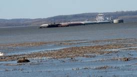 U.S. Geological Survey monitoring waves in Mississippi River near Fulton