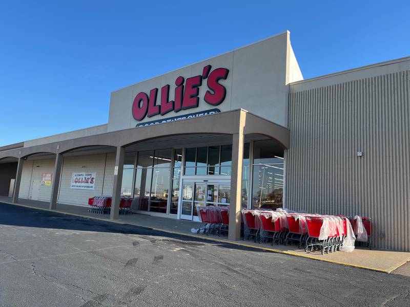 Ollie’s will open for business at 9 a.m. Wednesday, Nov. 6, at 1610 36th St., Peru.