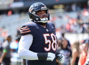 Chicago Bears left tackle Braxton Jones heads to IR – Shaw Local