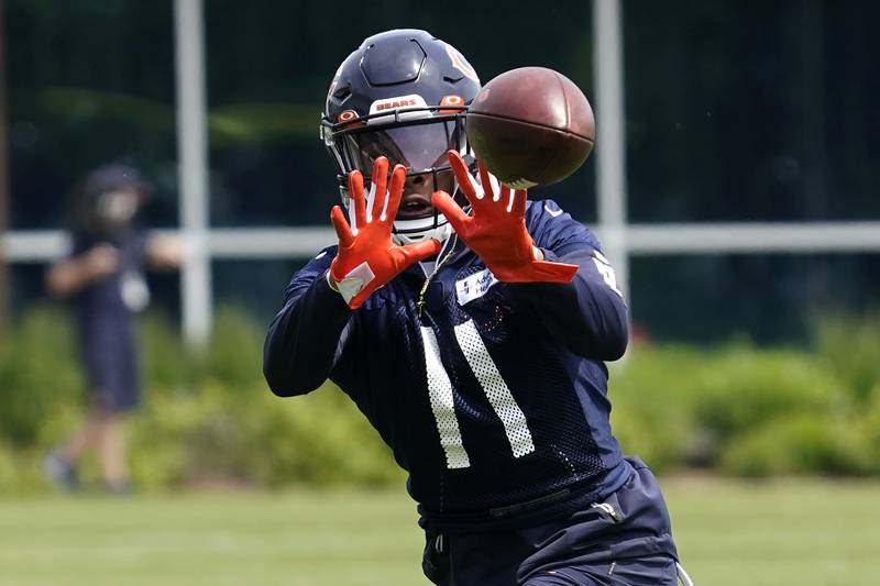 Watch: Darnell Mooney Practices Catching.In His Living Room