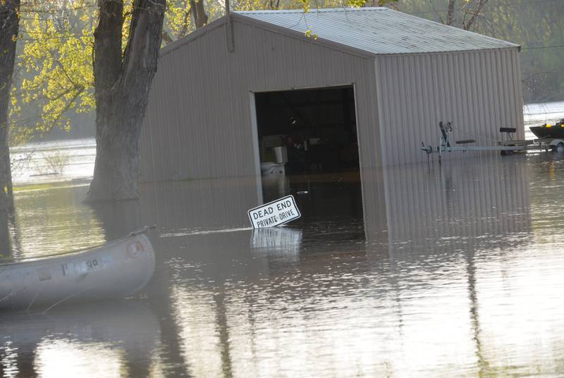 The Mississippi River flooded homes north of Albany and prompted a section of Route 84 to be closed.