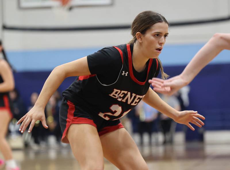 Benet’s Ava Mersinger (21) plays defense against Nazareth during a girls varsity basketball game on Monday, Jan. 29, 2024 in La Grange Park, IL.