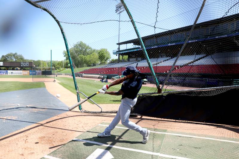 Kane County Cougars outfielder Je’Von Ward takes batting practice with the team during media day at Northwestern Medicine Field in Geneva on Monday, May 6, 2024.