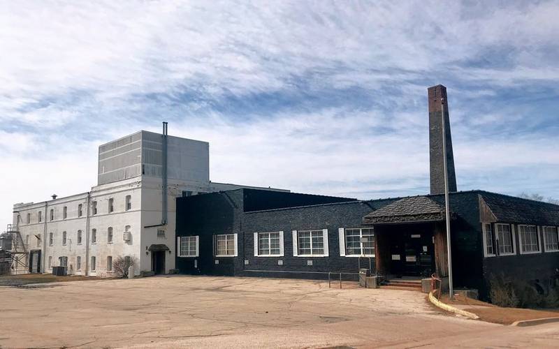 Haeger Pottery building on Maiden Lane in East Dundee.