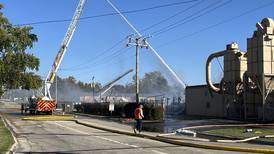 Firefighters battle blaze in New Lenox at Tri-Star Cabinets building