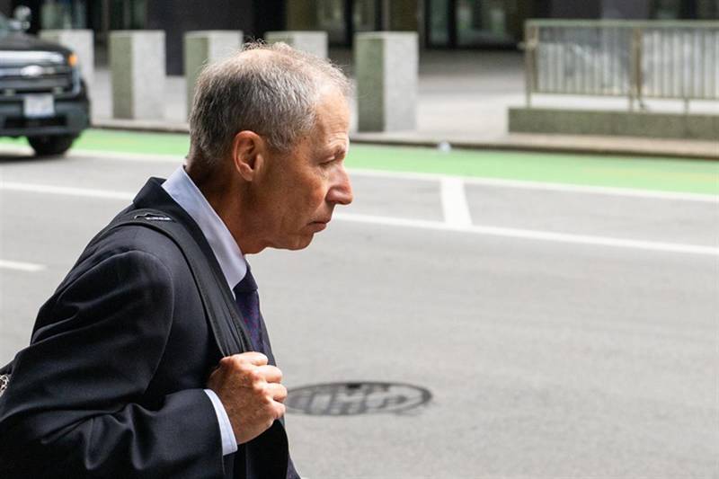 Former AT&T Illinois president Paul La Schiazza exits the Dirksen Federal Courthouse in Chicago on Tuesday after jury selection in his bribery trial.