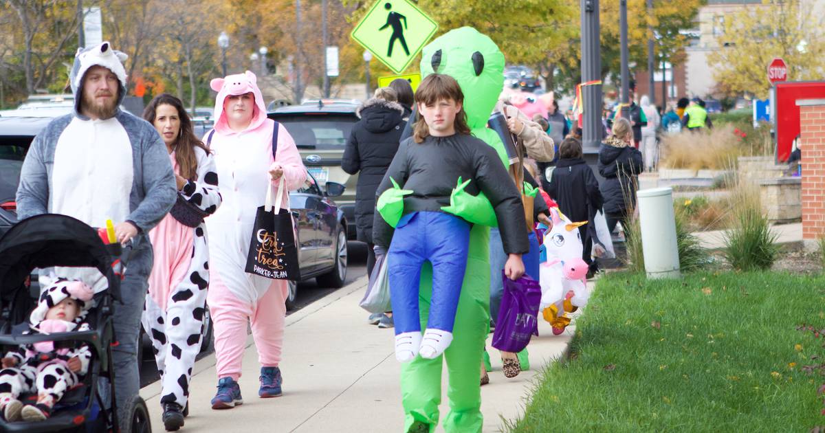 Photo Gallery Costumed characters celebrate Bat fest in Batavia Shaw