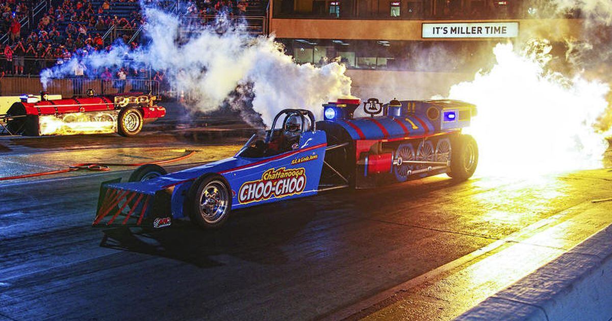 drag-racing-burndown-lights-up-the-night-at-route-66-raceway-shaw