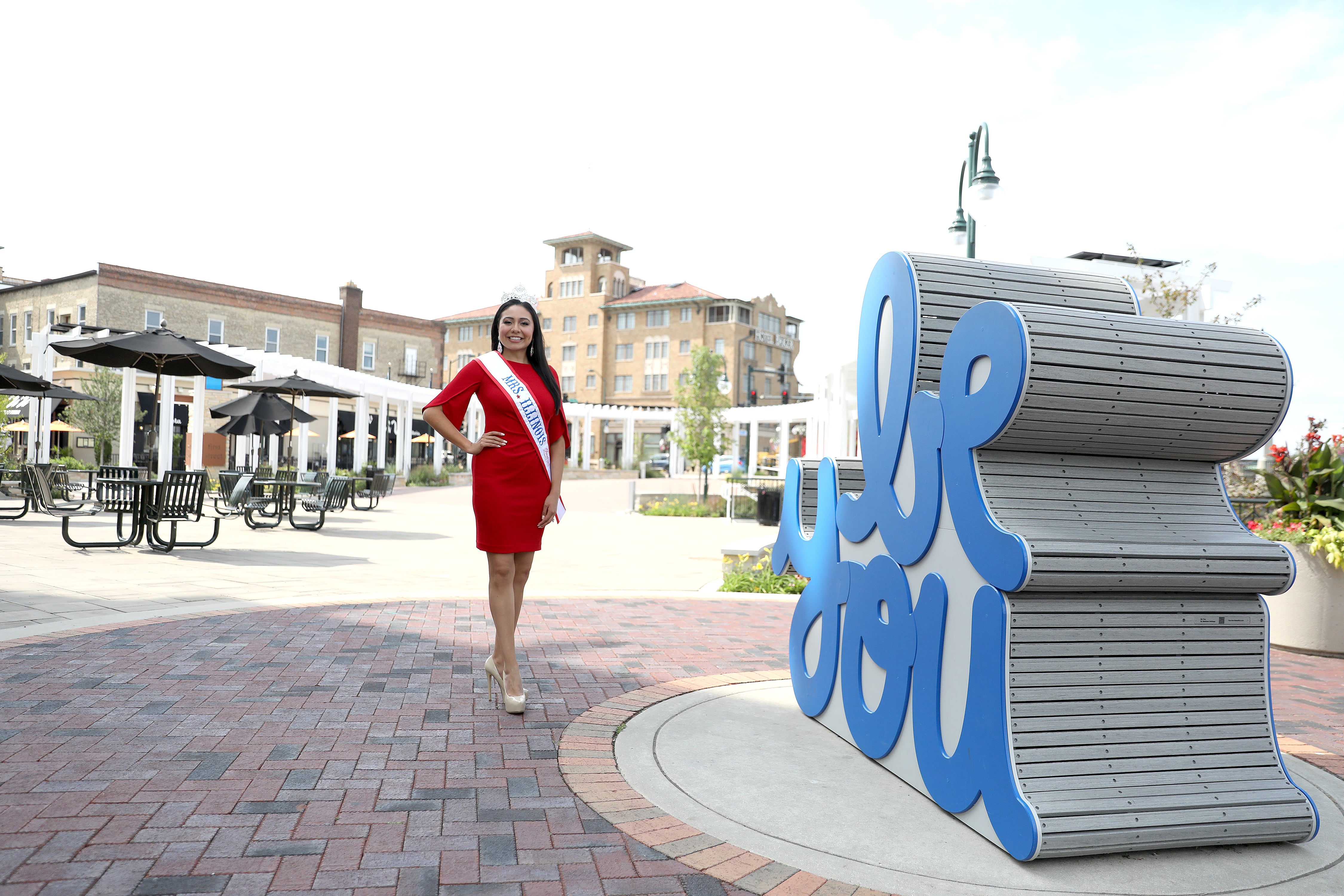 St. Charles resident crowned Mrs. Illinois American, will compete for