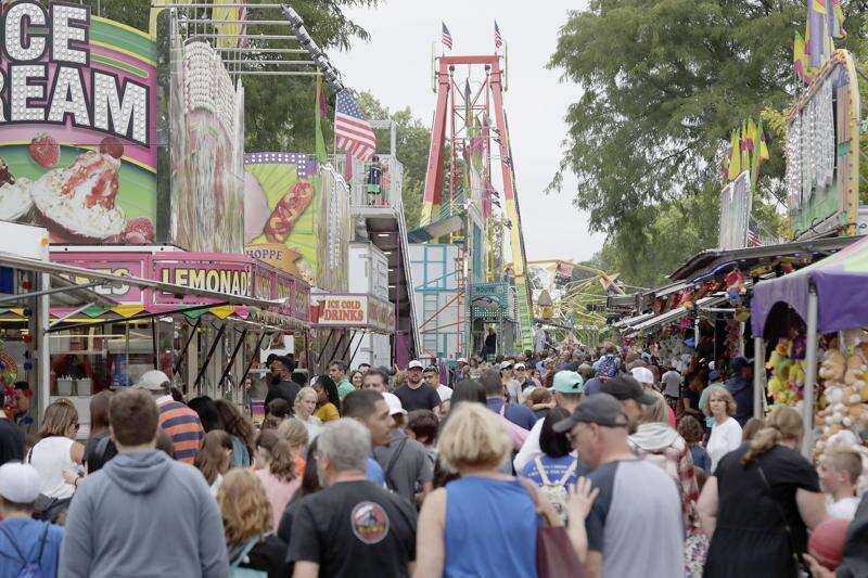 The Naperville Jaycees’ Last Fling brings live music, carnival rides and games, food and more to Jackson Avenue in downtown Naperville Aug. 30 to Sept. 2.